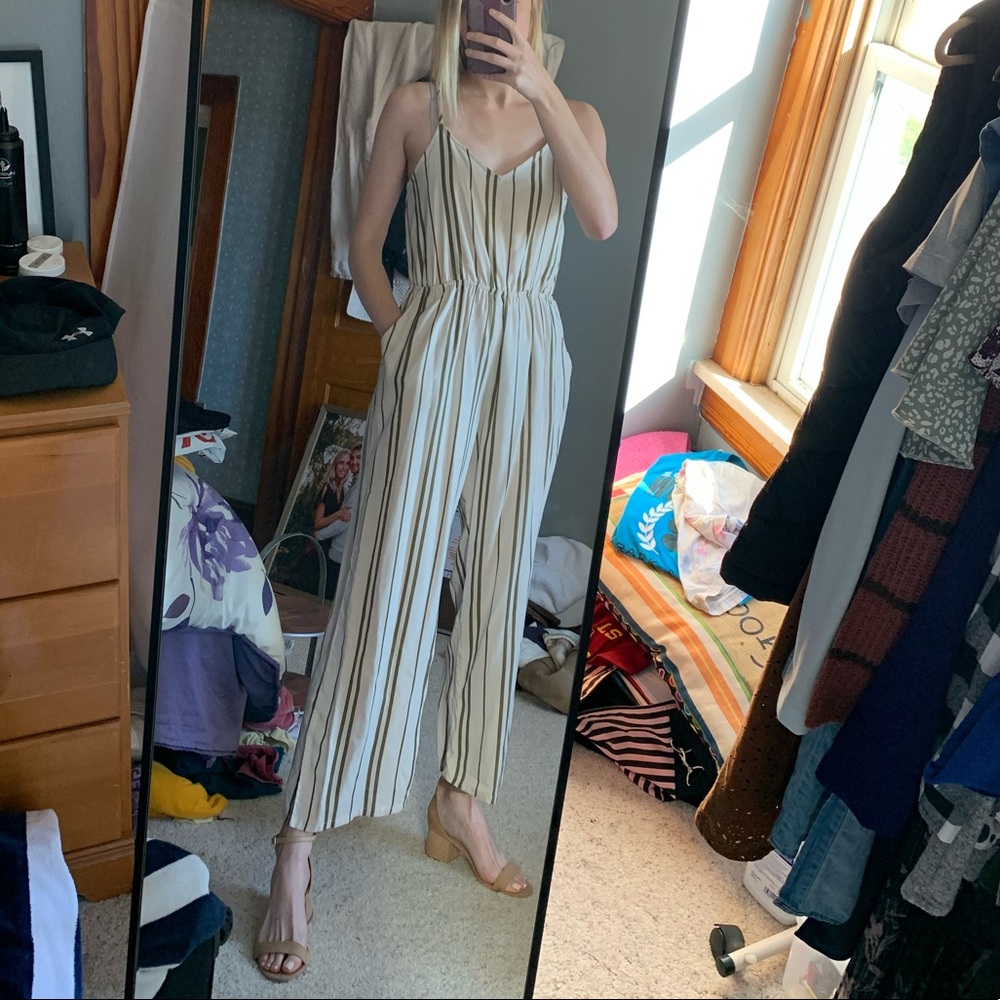 Comfy & Cute olive/white jumpsuit worn once!